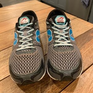 Newton women’s running shoe size 9